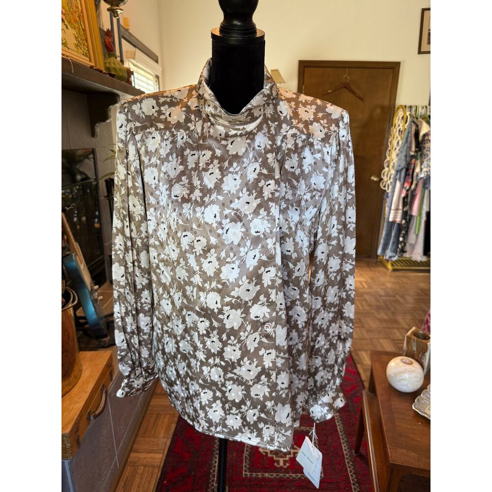 NWT Deadstock 1980s vintage 100% Silk Carlisle High Neck Blouse
